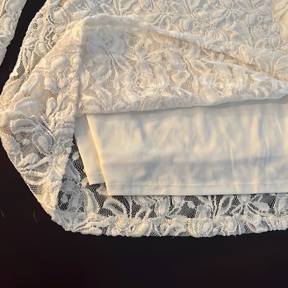 Style & Co lacy blouse with built in camisole - Picture 5 of 9